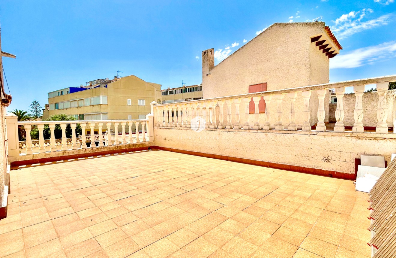 D'occasion - Villa -
La Zenia - Costa Blanca