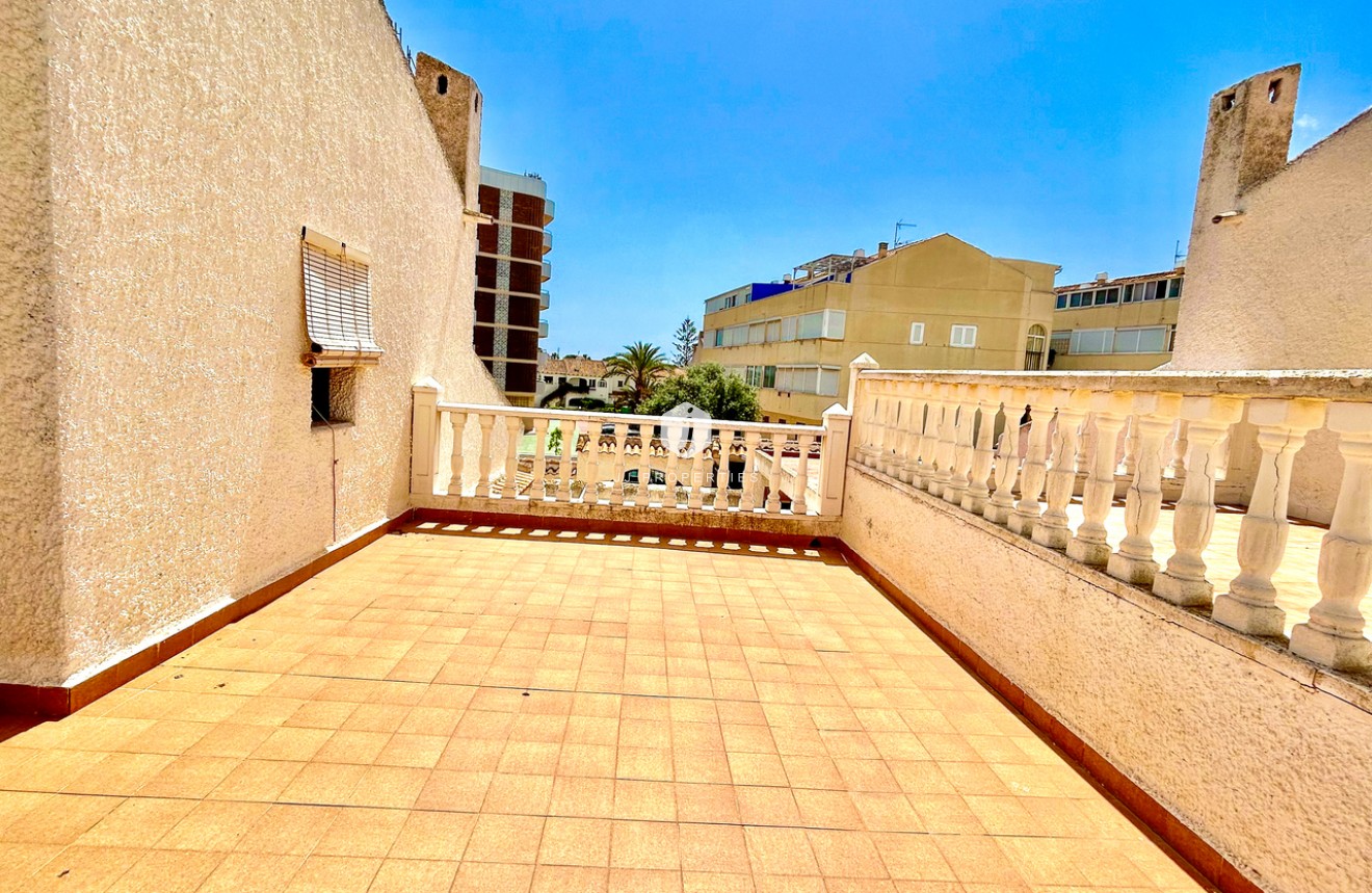 D'occasion - Villa -
La Zenia - Costa Blanca