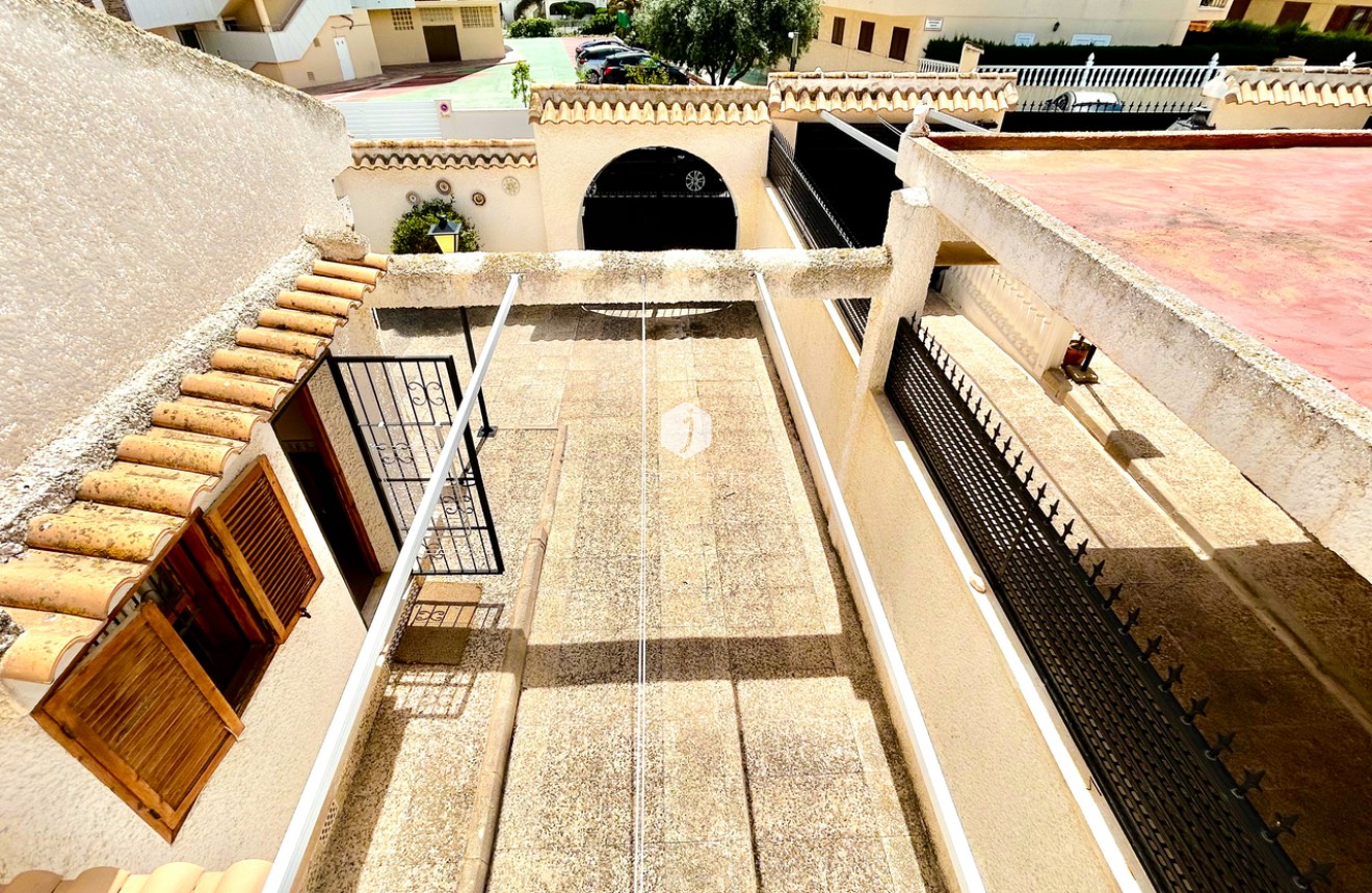 D'occasion - Villa -
La Zenia - Costa Blanca