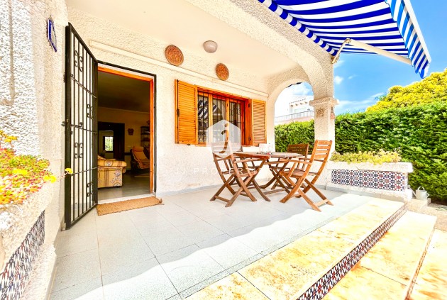 D'occasion - Villa -
La Zenia - Costa Blanca