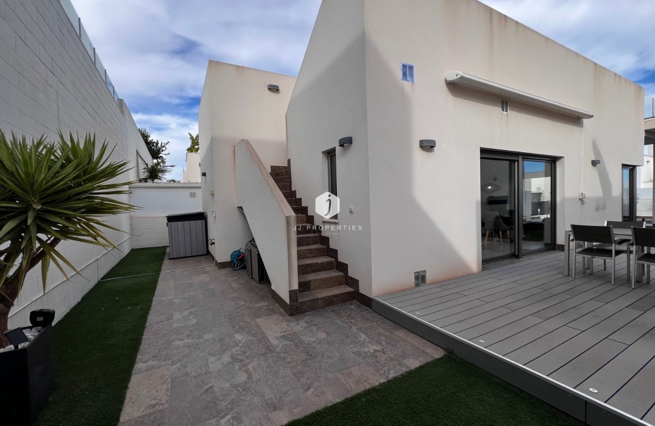 D'occasion - Villa -
Orihuela Costa - Costa Blanca
