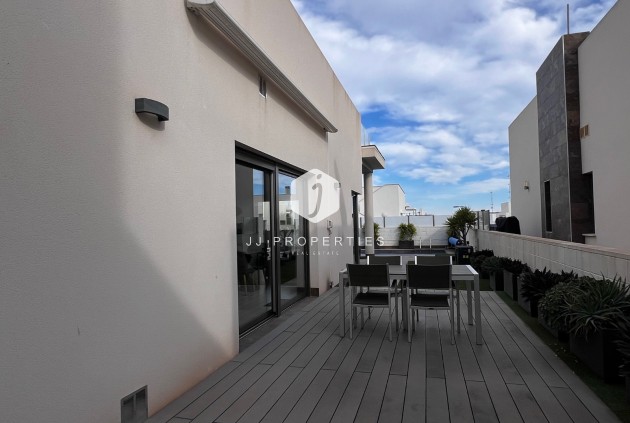 D'occasion - Villa -
Orihuela Costa - Costa Blanca