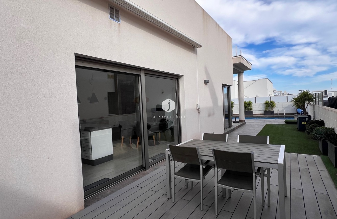 D'occasion - Villa -
Orihuela Costa - Costa Blanca