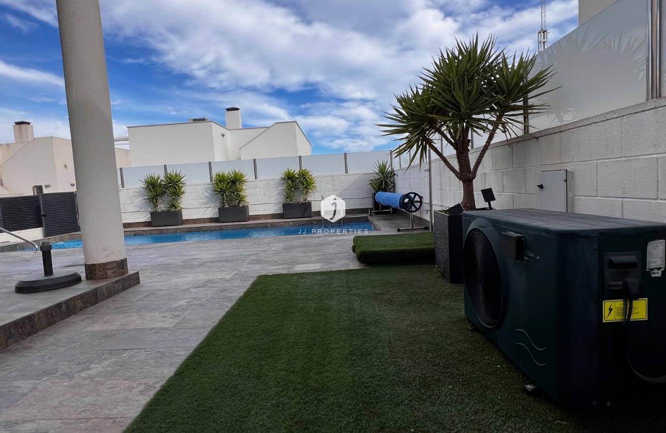 D'occasion - Villa -
Orihuela Costa - Costa Blanca