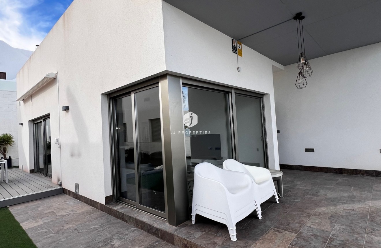 D'occasion - Villa -
Orihuela Costa - Costa Blanca