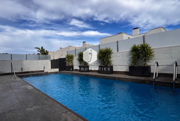 D'occasion - Villa -
Orihuela Costa - Costa Blanca