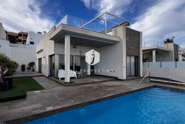 D'occasion - Villa -
Orihuela Costa - Costa Blanca