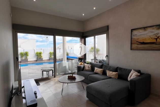 D'occasion - Villa -
Orihuela Costa - Costa Blanca