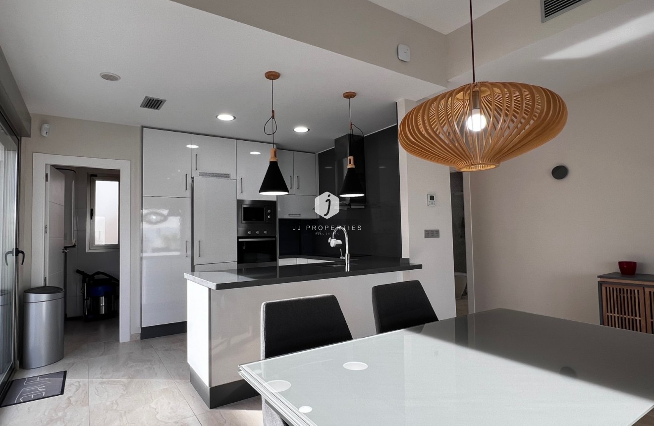 D'occasion - Villa -
Orihuela Costa - Costa Blanca