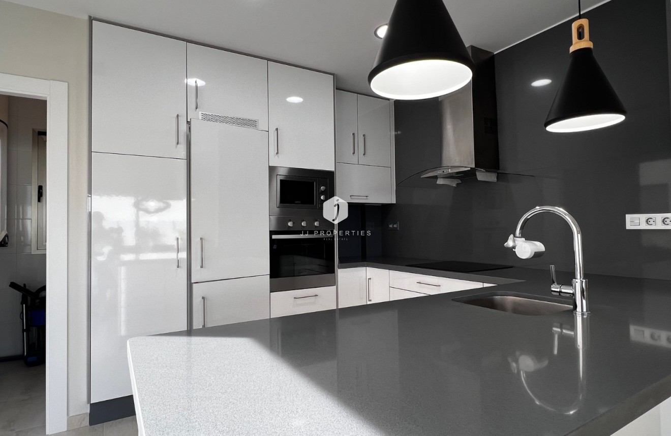 D'occasion - Villa -
Orihuela Costa - Costa Blanca