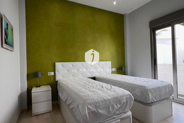 D'occasion - Villa -
Orihuela Costa - Costa Blanca