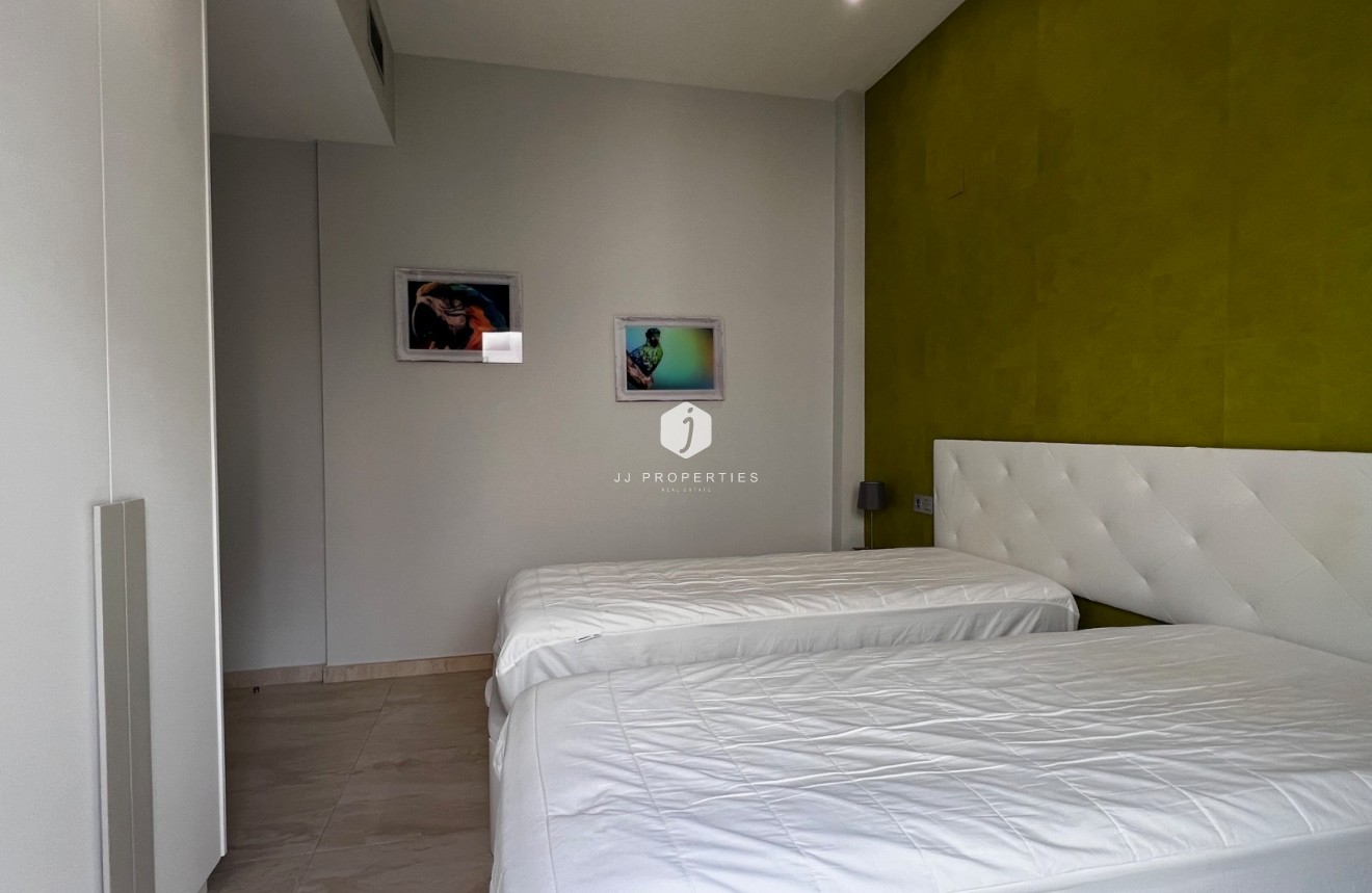 D'occasion - Villa -
Orihuela Costa - Costa Blanca