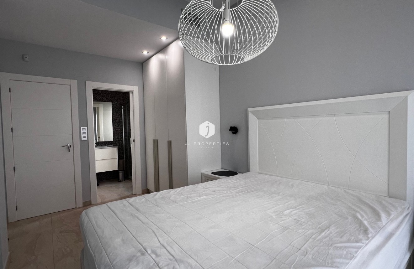 D'occasion - Villa -
Orihuela Costa - Costa Blanca