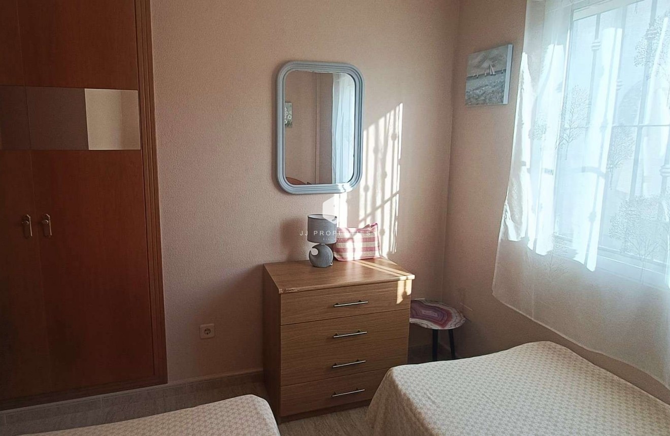 Aus zweiter Hand - Bungalow -
Algorfa - Inland