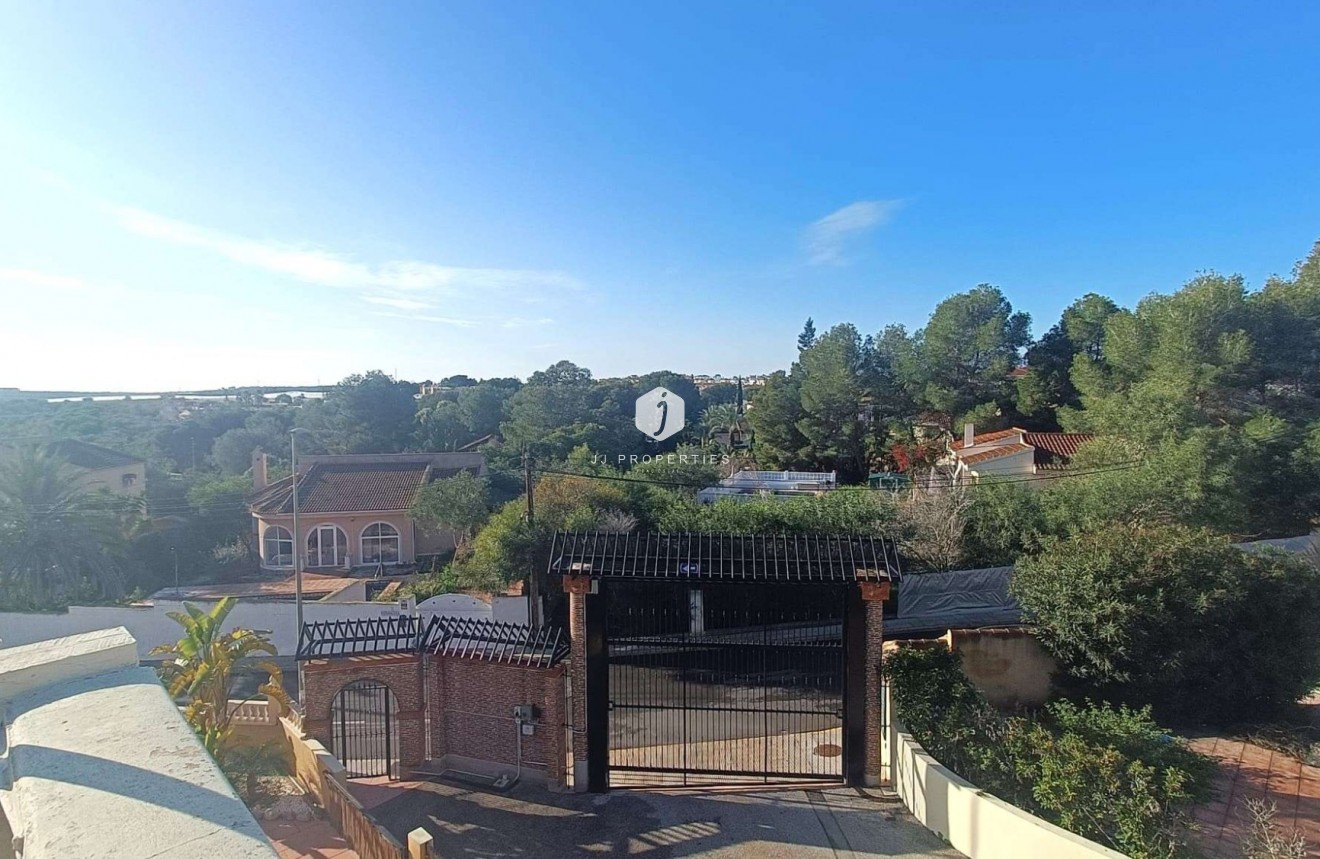 Aus zweiter Hand - Bungalow -
Algorfa - Inland