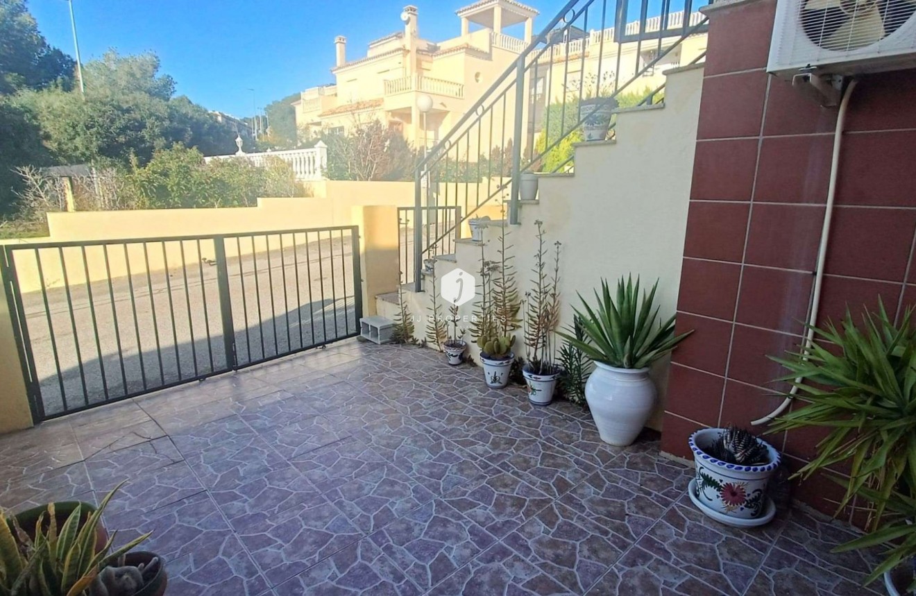 Aus zweiter Hand - Bungalow -
Algorfa - Inland