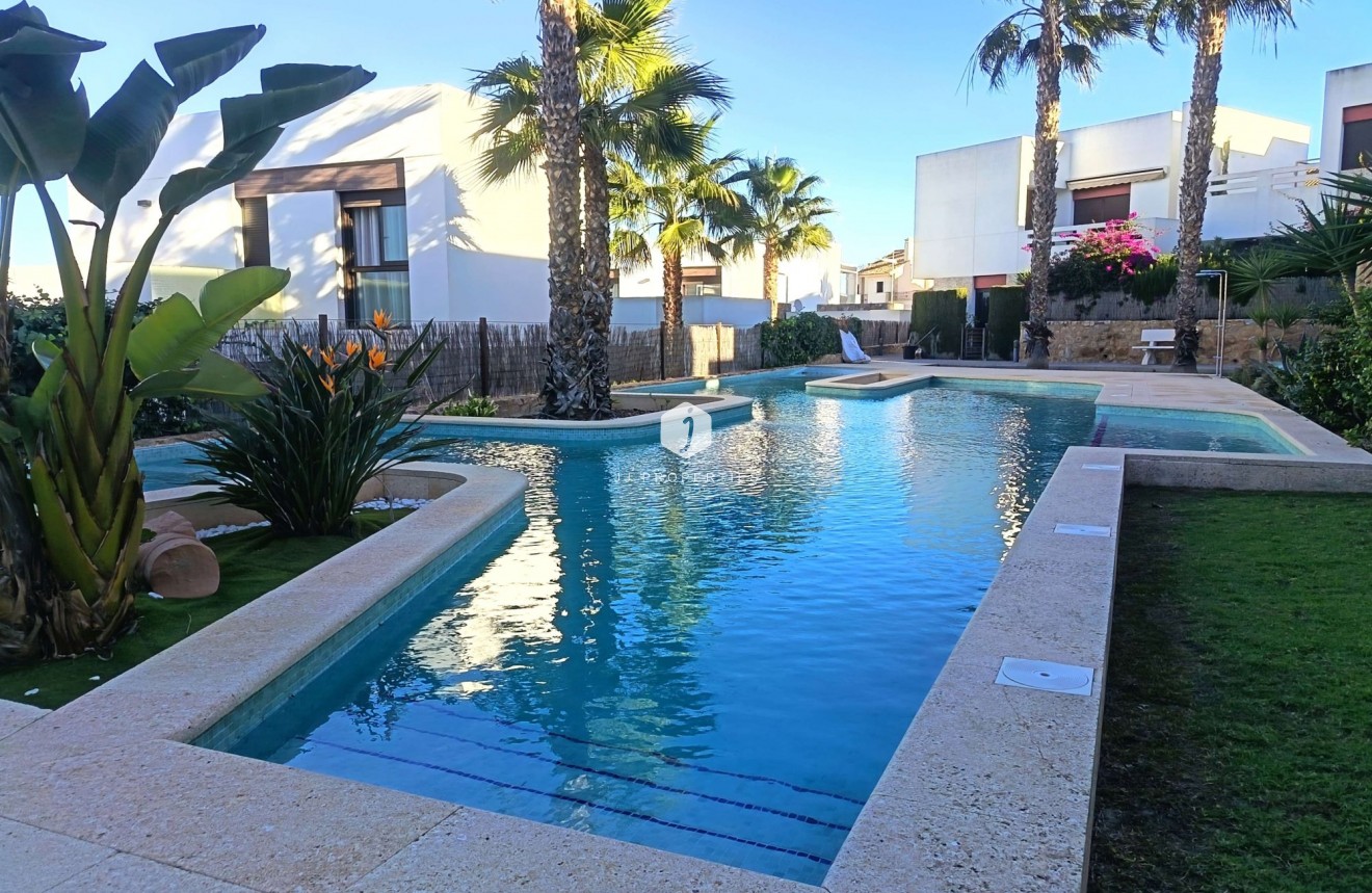 D'occasion - Appartement -
Algorfa - Inland