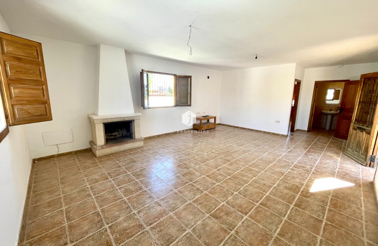 D'occasion - Villa -
Catral - Costa Blanca