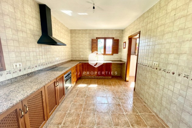 D'occasion - Villa -
Catral - Costa Blanca