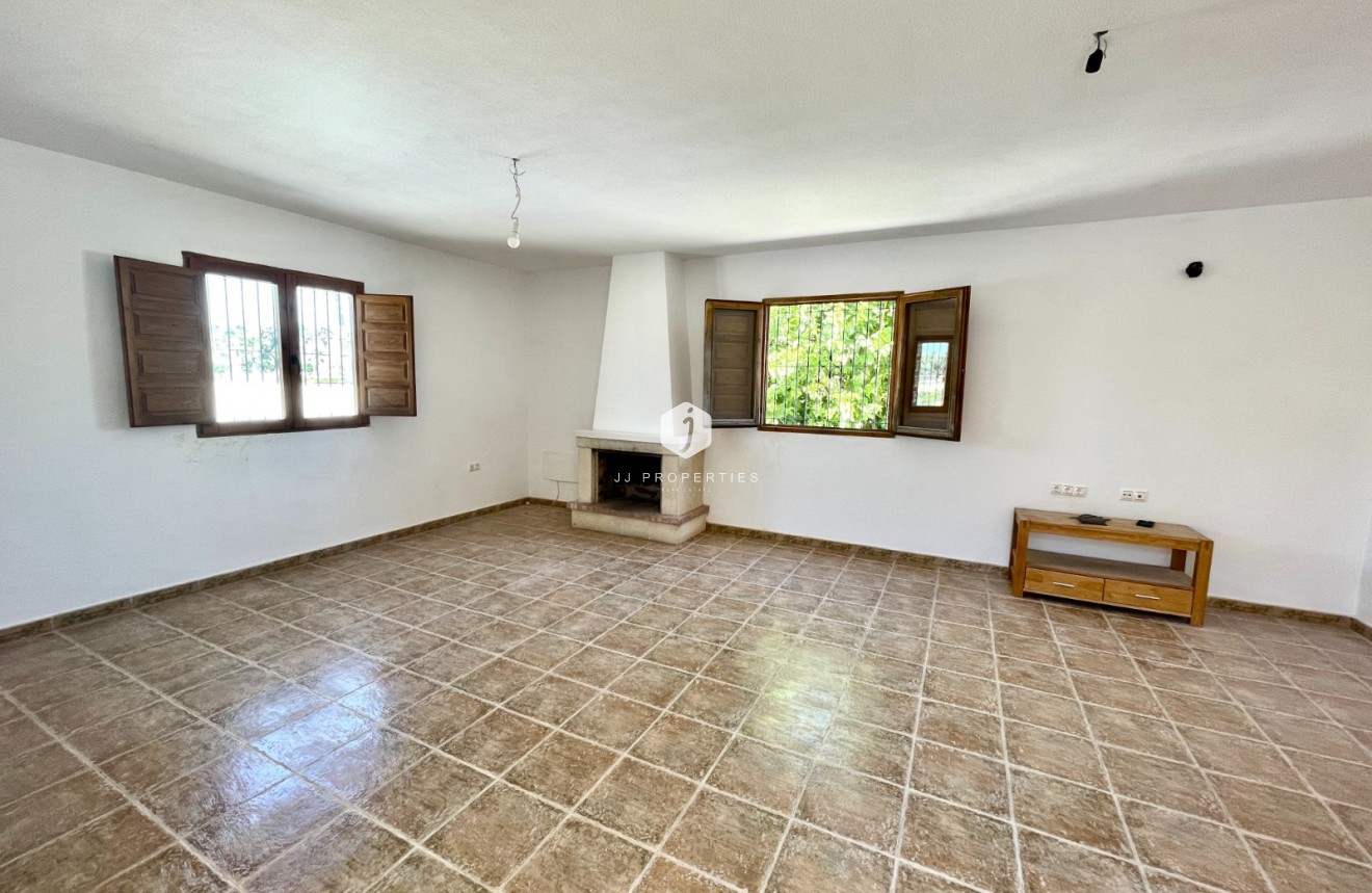 D'occasion - Villa -
Catral - Costa Blanca