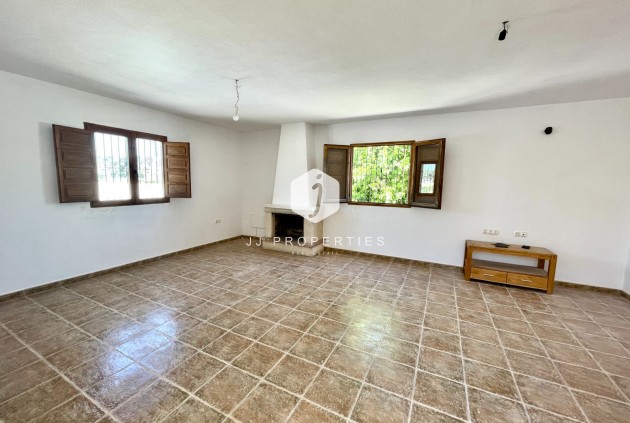 D'occasion - Villa -
Catral - Costa Blanca