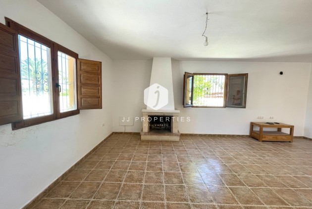 D'occasion - Villa -
Catral - Costa Blanca