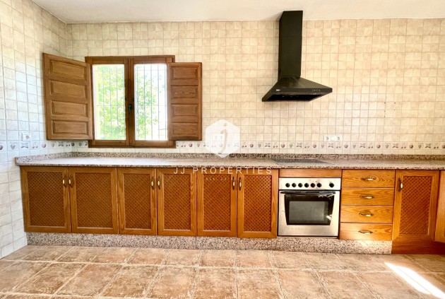 D'occasion - Villa -
Catral - Costa Blanca