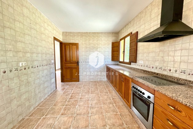 D'occasion - Villa -
Catral - Costa Blanca