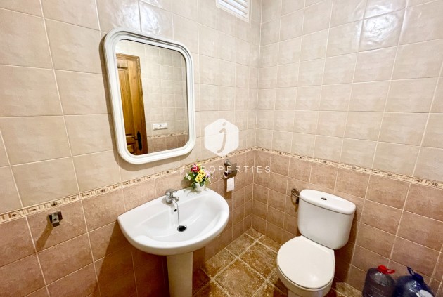 D'occasion - Villa -
Catral - Costa Blanca
