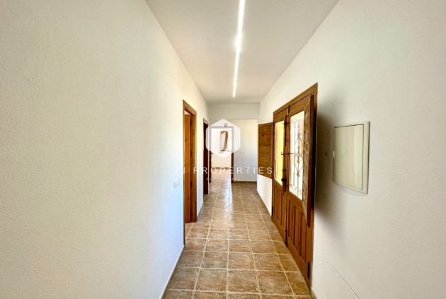 D'occasion - Villa -
Catral - Costa Blanca