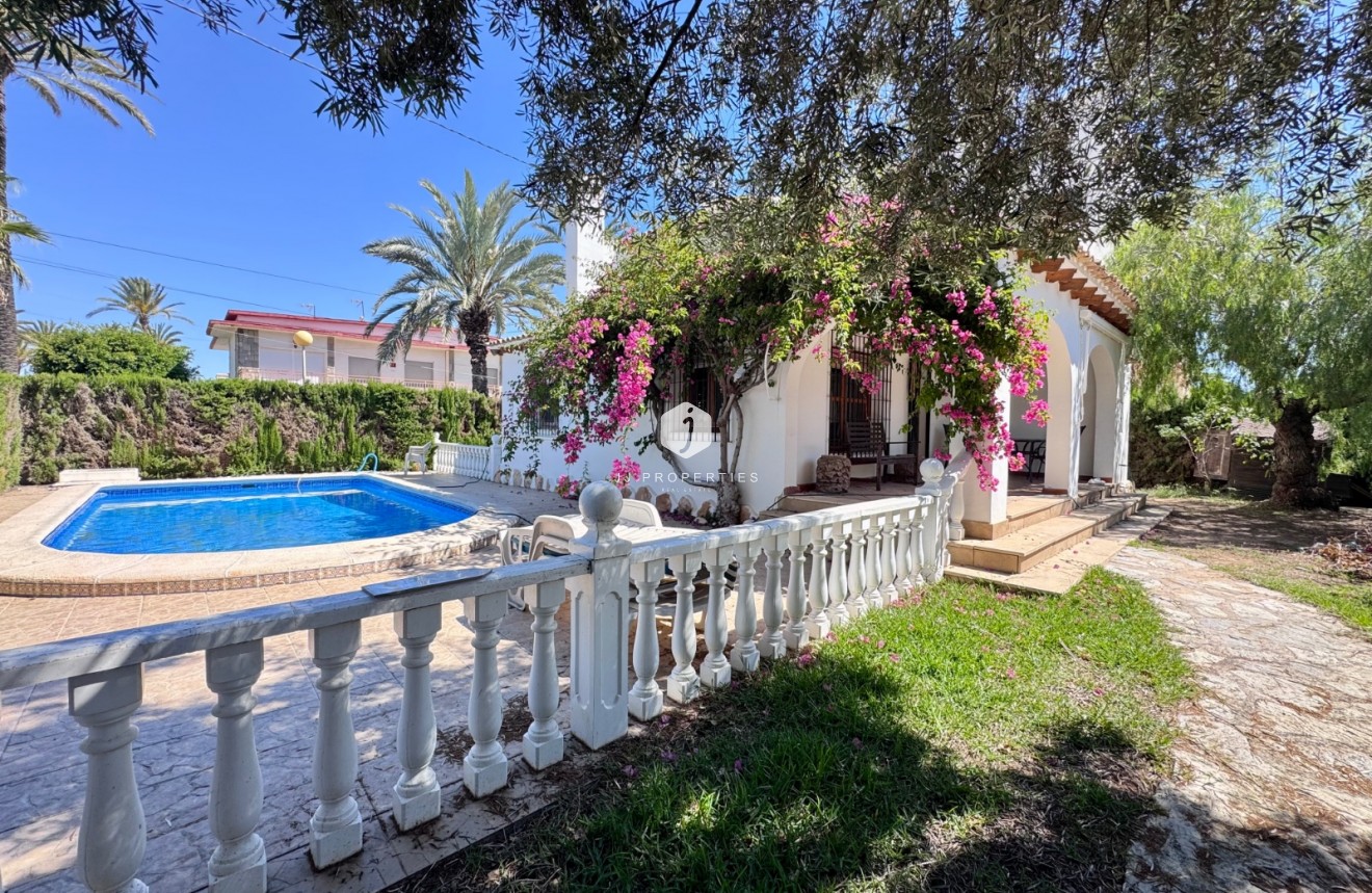 D'occasion - Villa -
Orihuela Costa - Costa Blanca