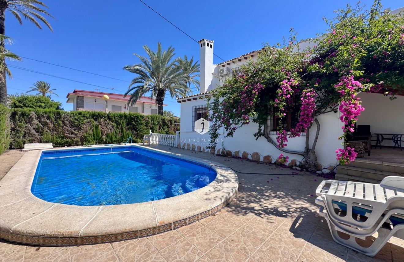 D'occasion - Villa -
Orihuela Costa - Costa Blanca