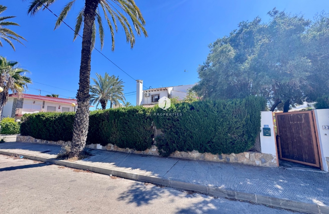 D'occasion - Villa -
Orihuela Costa - Costa Blanca