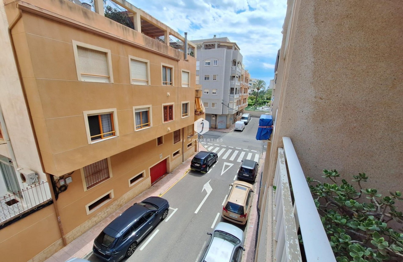 Aus zweiter Hand - Wohnung -
Torrevieja - Playa de los Locos