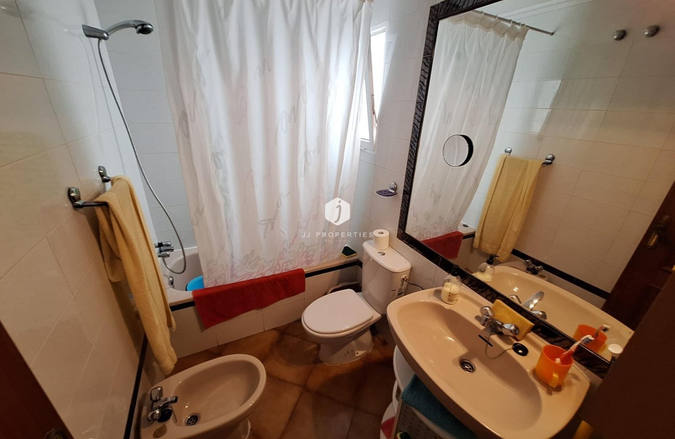 Aus zweiter Hand - Wohnung -
Torrevieja - Playa de los Locos