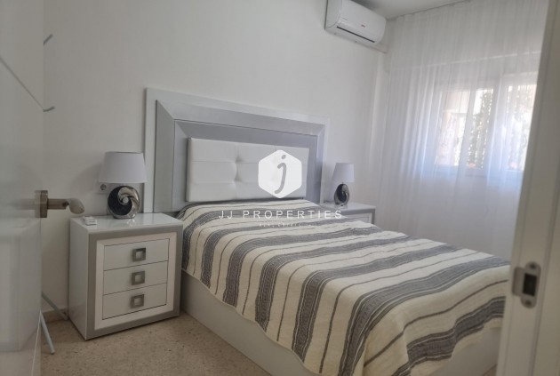 Resale - Apartment / flat -
Torrevieja - Playa de los Locos