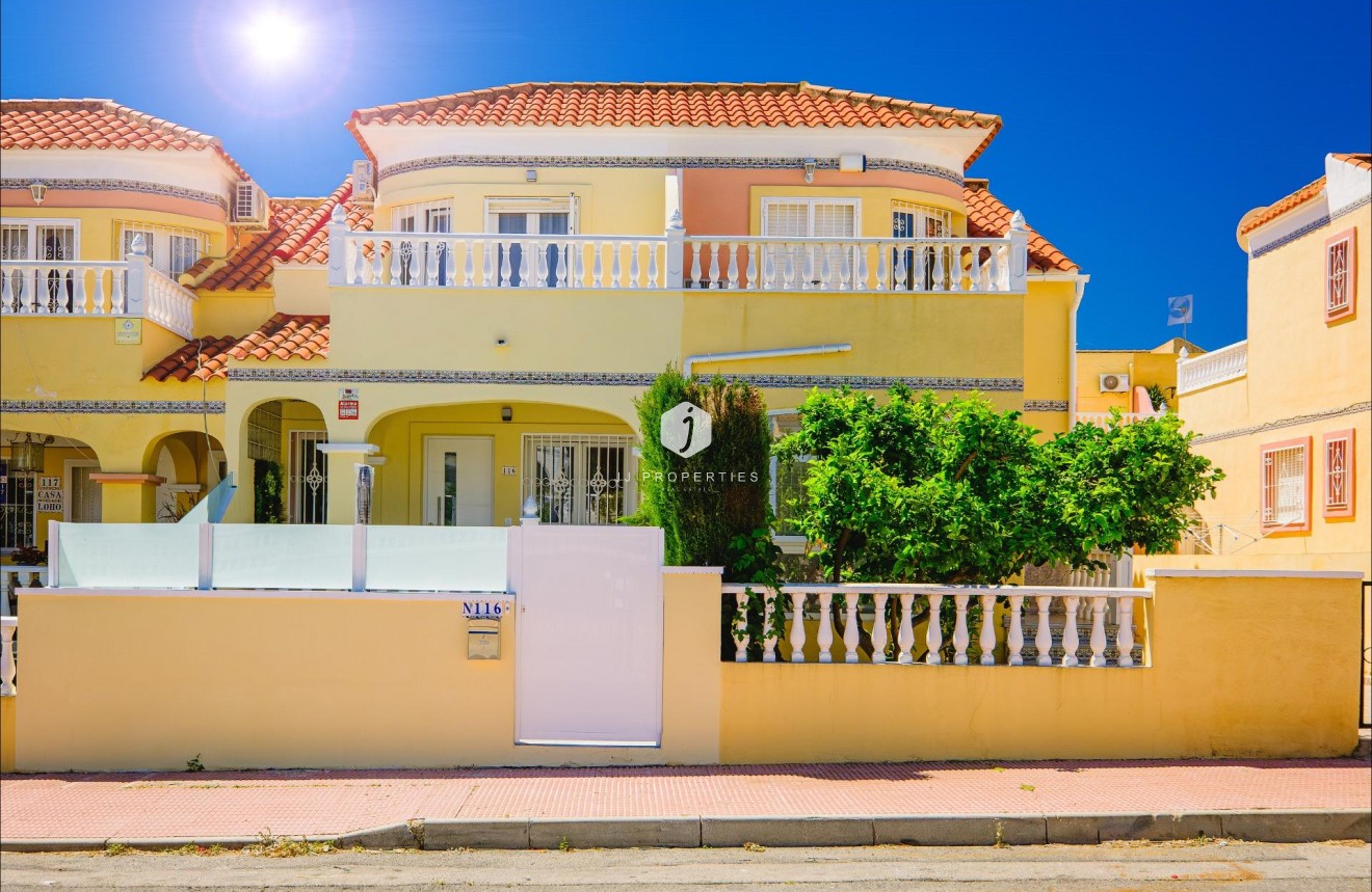 D'occasion - Chalet -
Orihuela Costa - Las Filipinas