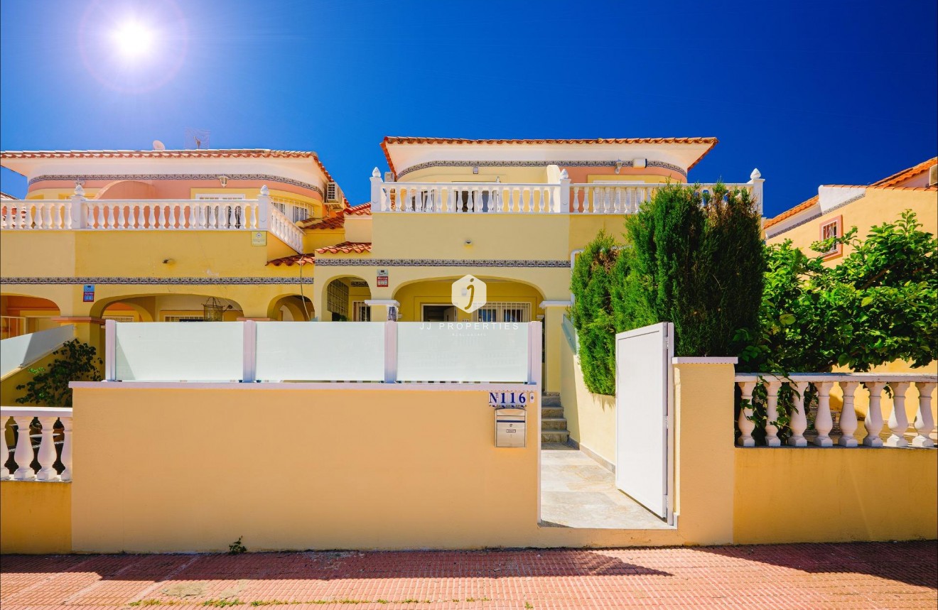 D'occasion - Chalet -
Orihuela Costa - Las Filipinas