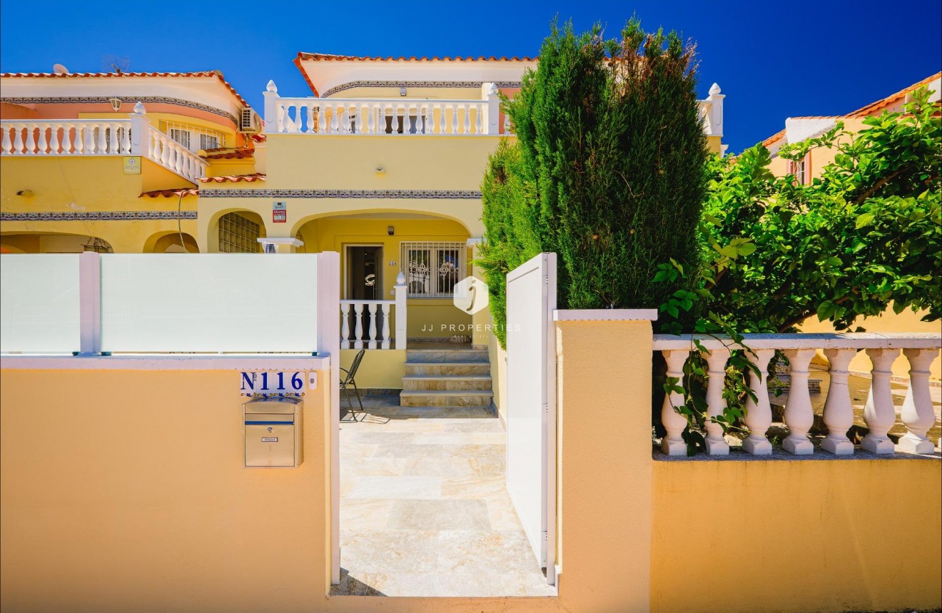D'occasion - Chalet -
Orihuela Costa - Las Filipinas