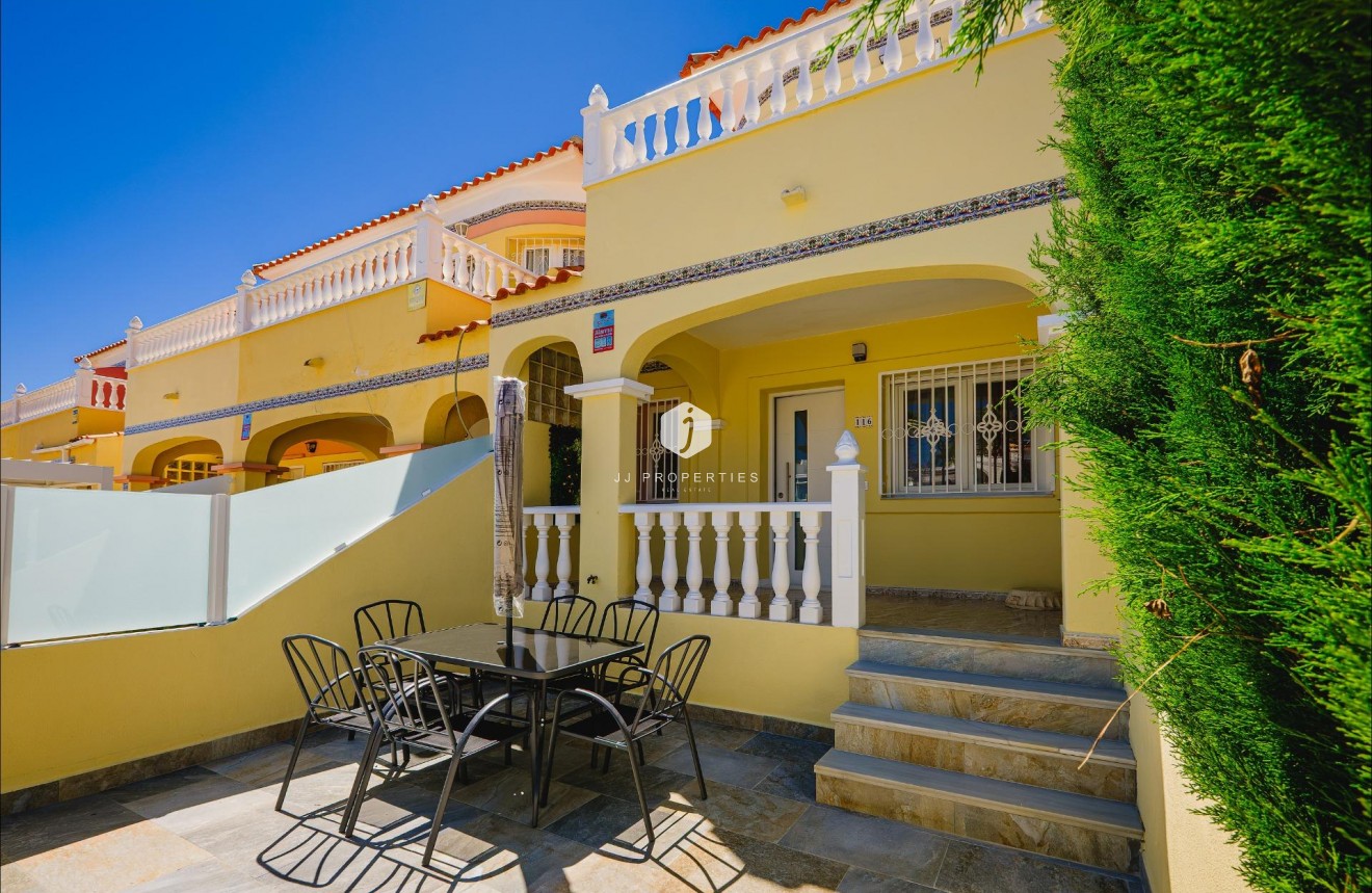 D'occasion - Chalet -
Orihuela Costa - Las Filipinas
