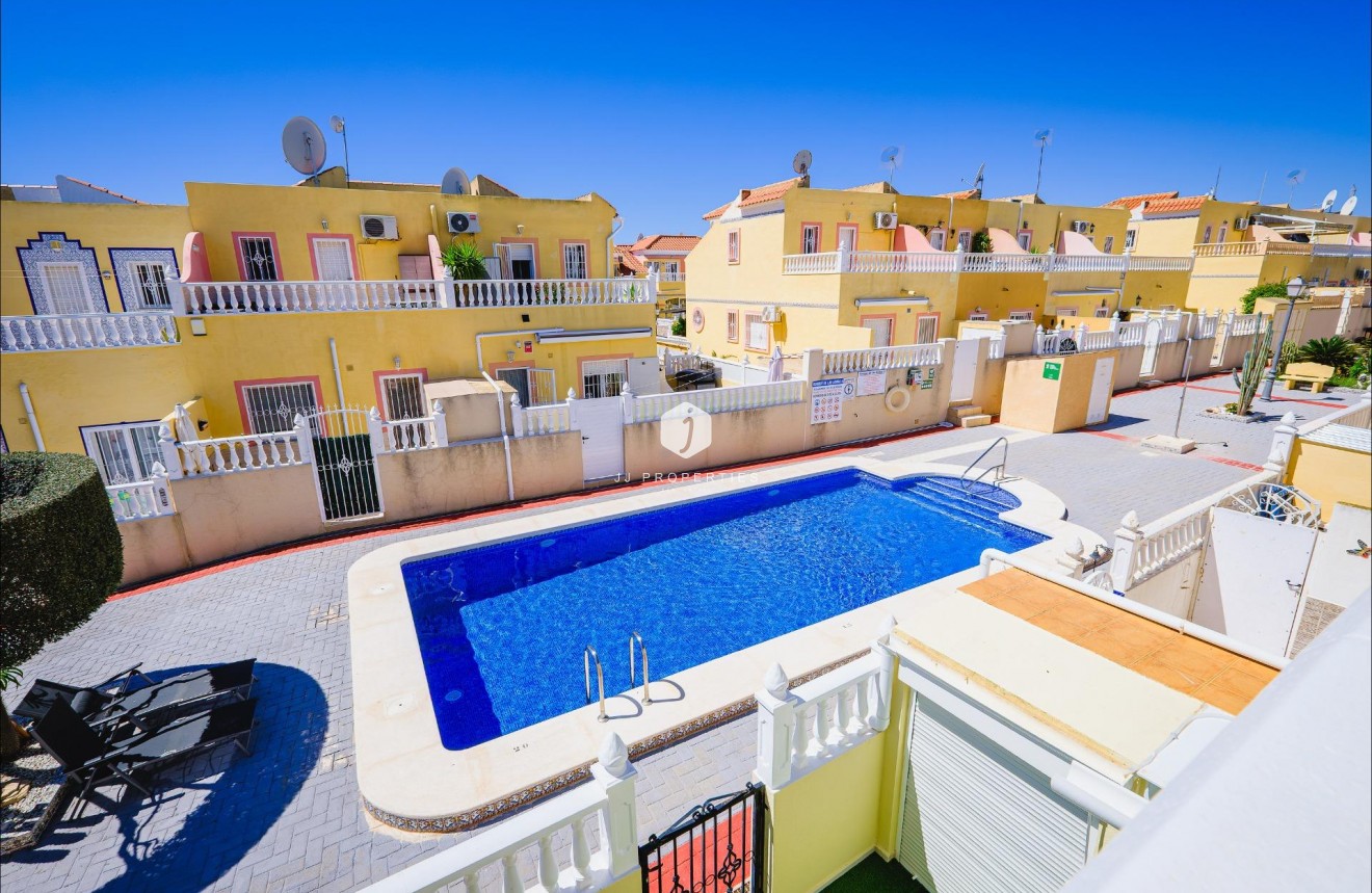 D'occasion - Chalet -
Orihuela Costa - Las Filipinas
