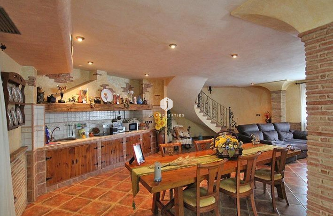 D'occasion - Villa -
Formentera del Segura - C- Cooperativa
