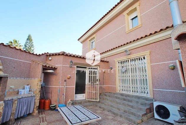 D'occasion - Villa -
Formentera del Segura - C- Cooperativa