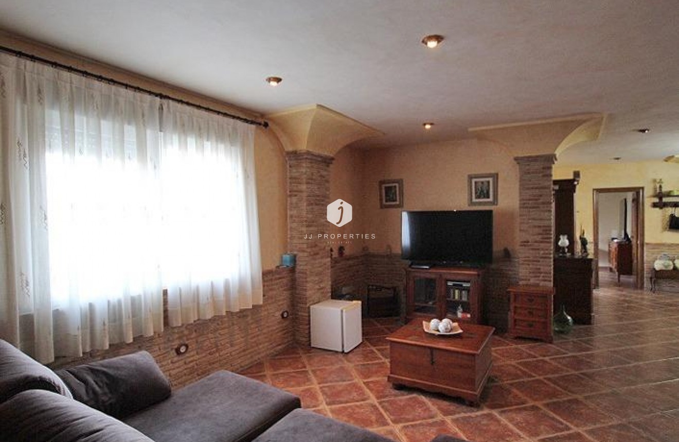 D'occasion - Villa -
Formentera del Segura - C- Cooperativa