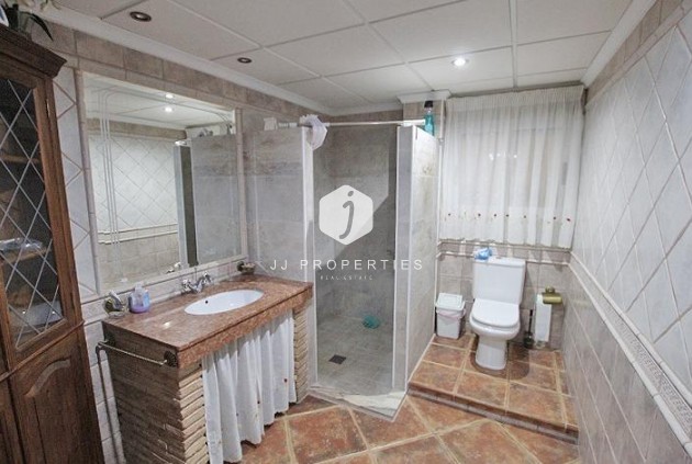 D'occasion - Villa -
Formentera del Segura - C- Cooperativa