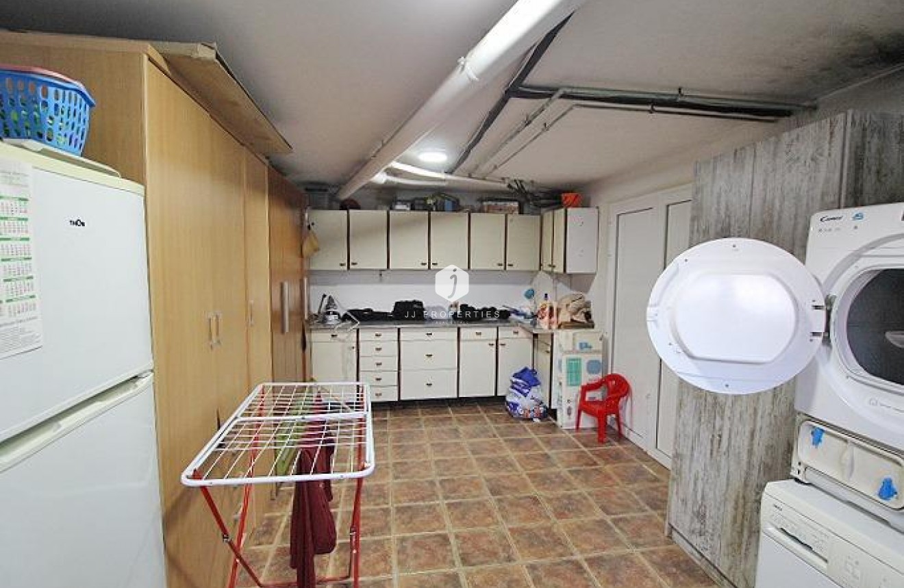 D'occasion - Villa -
Formentera del Segura - C- Cooperativa