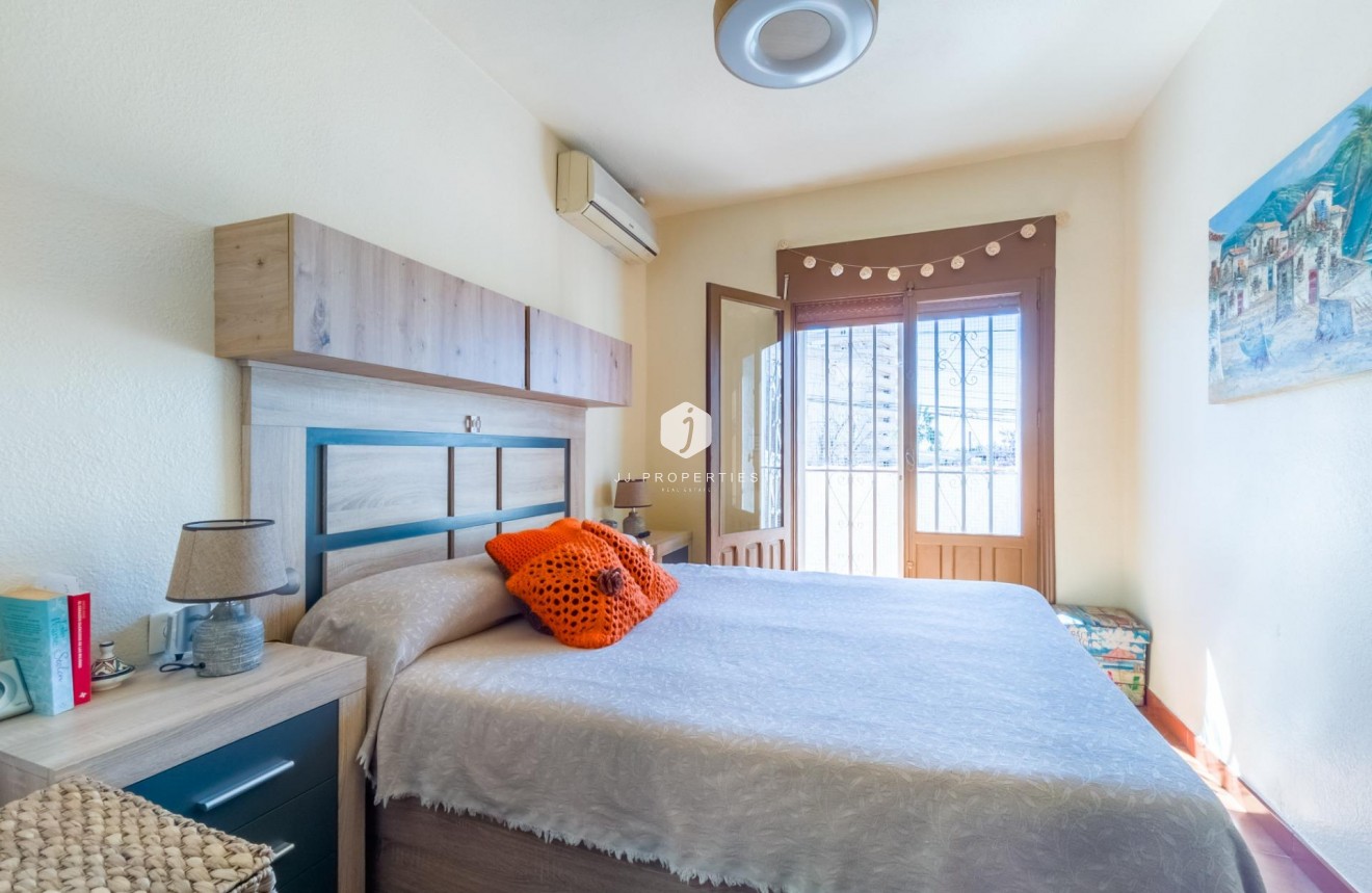 Tweedehands - Chalet -
Torrevieja - Nueva Torrevieja