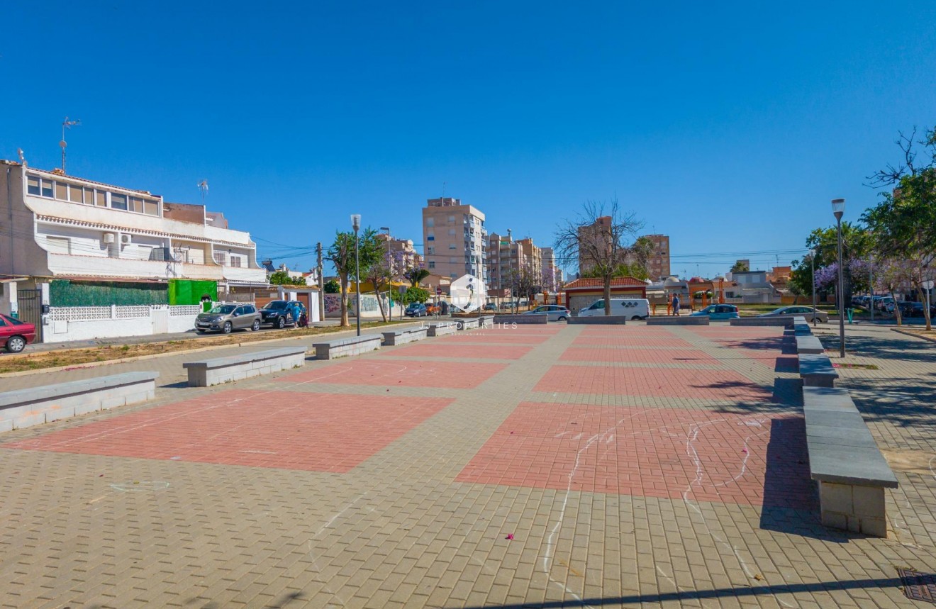 Tweedehands - Chalet -
Torrevieja - Nueva Torrevieja