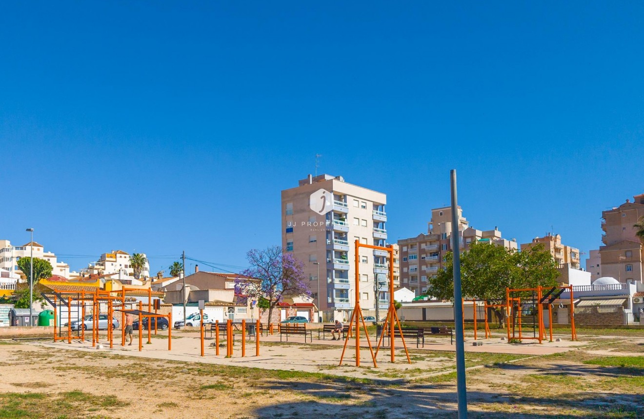 Tweedehands - Chalet -
Torrevieja - Nueva Torrevieja