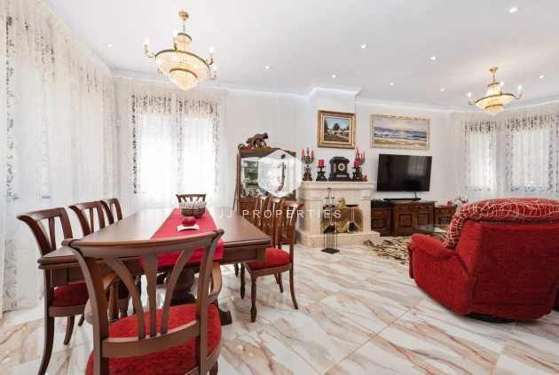 D'occasion - Villa -
Orihuela Costa - Costa Blanca
